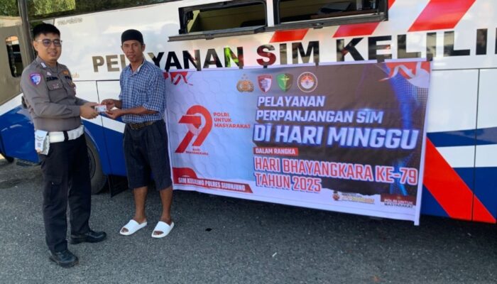 HUT Bhayangkara ke-79 Polres Sijunjung Layanani SIM Keliling