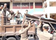 Belasan Lapak PKL Ditertibkan Satpol PP Padang