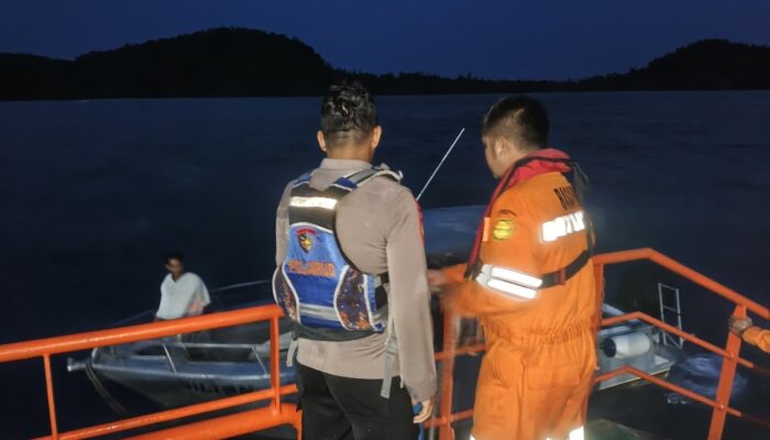 Kapal KM Sueisan Indo Bocor di Perairan Pulau Sinyamuk