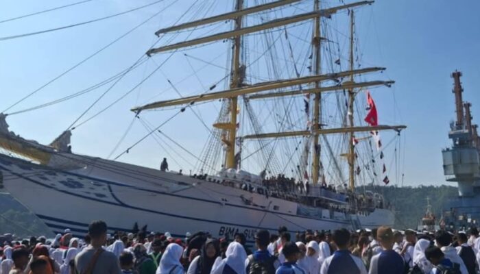 KRI Bima Suci Sampai di Padang, Bawa Misi Diplomasi Budaya