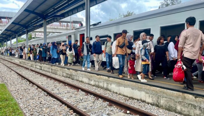 Libur Panjang 68% Kursi KA Pariaman Ekspres Terjual