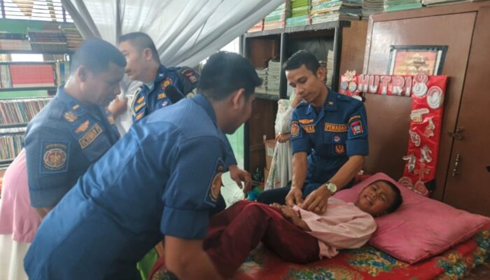 Damkar Padang Selamatkan Alat Vital Siswa Terjepit Resleting