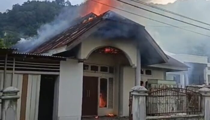 Kebakaran Hanguskan Satu Rumah di Mata Air, Kerugian Capai Rp600 Juta
