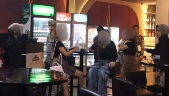 18 Orang Terjaring Razia Satpol-PP Padang di Hiburan Malam