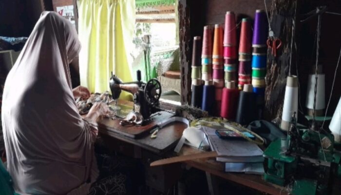 Pengelolaan Keuangan UMKM Penjahit Rumahan Iyek dalam Proses Produksi