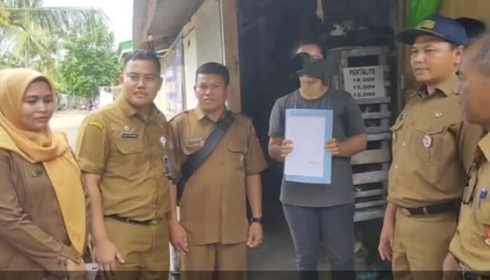 Buang Sampah ke Laut, Aksi IRT di Pantai Gajah 3 Viral dan Berujung Tipiring