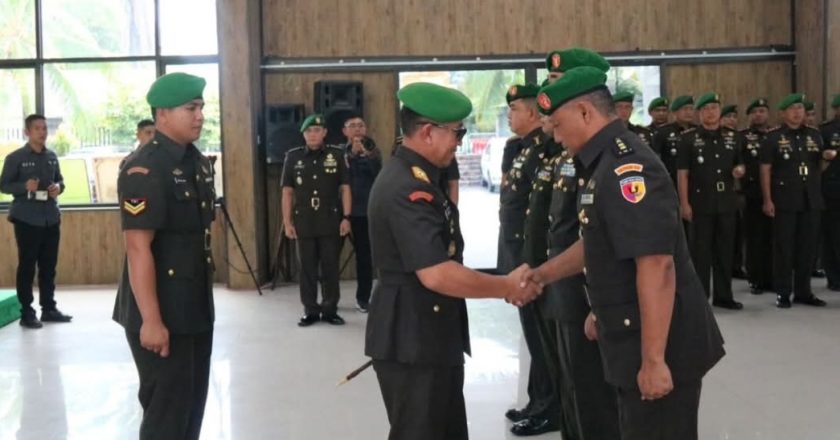 Danrem 032/Wbr Sertijab Kasiren dan Kasilog, Tekankan Loyalitas