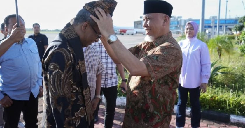 Gubernur Mahyeldi Sambut Kajati Sumbar yang Baru, Muhibuddin