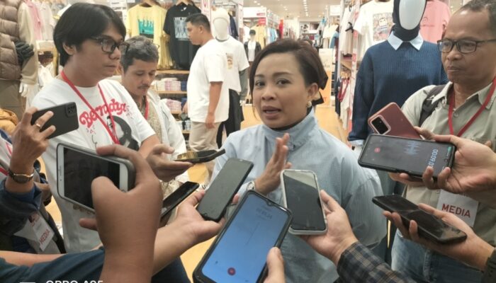 From Tokyo to Padang, UNIQLO Rangkul Pekerja Lokal