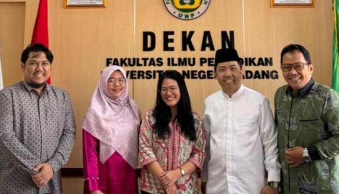 FIP UNP dan Google Education Bahas kompetensi digital Mahasiswa