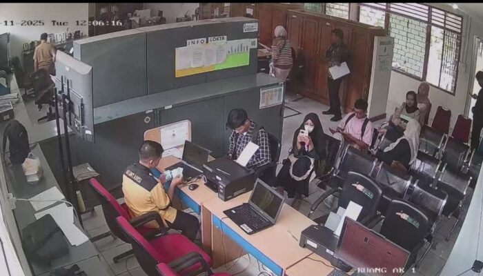 Job Fair 2025, Kantor Disnakerin Padang Diserbu Pencari Kerja