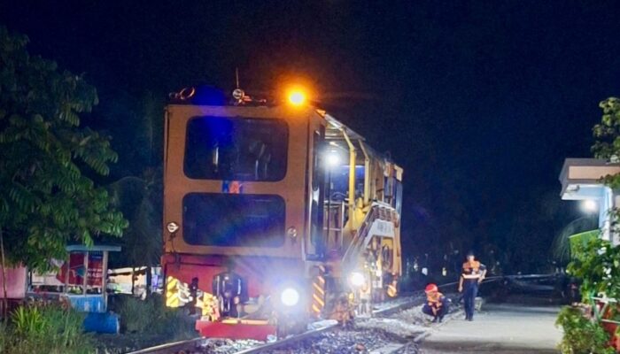 Jalur Jadi Prioritas: KAI Divre II Sumbar Lakukan Perawatan Geometrik