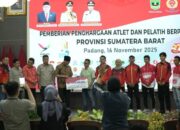 Cair Rp9,1 Milyar, Pelatih dan Atlet Sumbar Berprestasi Terima Bonus
