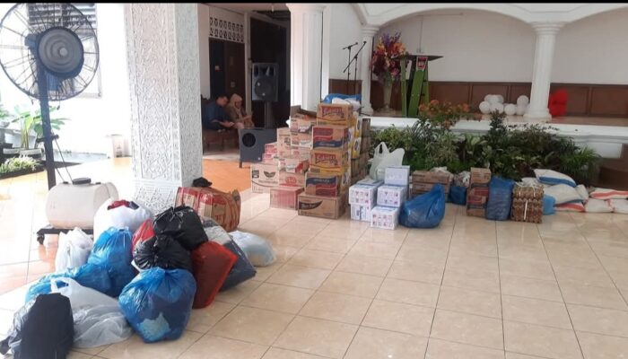 Kepedulian Warga Padang Mengalir ke Posko Bantuan Utama