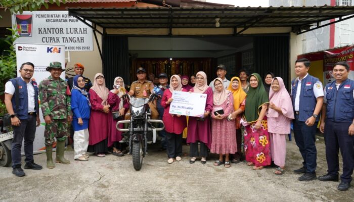 Dukung Pemberdayaan Masyarakat, KAI Sumbar Salurkan TJSL di Cupak Tangah