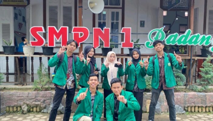 Aksi Mahasiswa Unand Perkuat Fondasi Toleransi Siswa SMPN 1 Padang