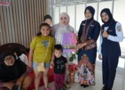 Di Hari Ibu, KAI Sumbar Berbagi Apresiasi untuk Penumpang Perempuan