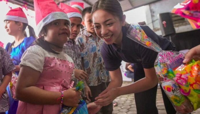 Hadirkan Sukacita Natal, Indosat Berbagi Kasih ke Anak-Anak