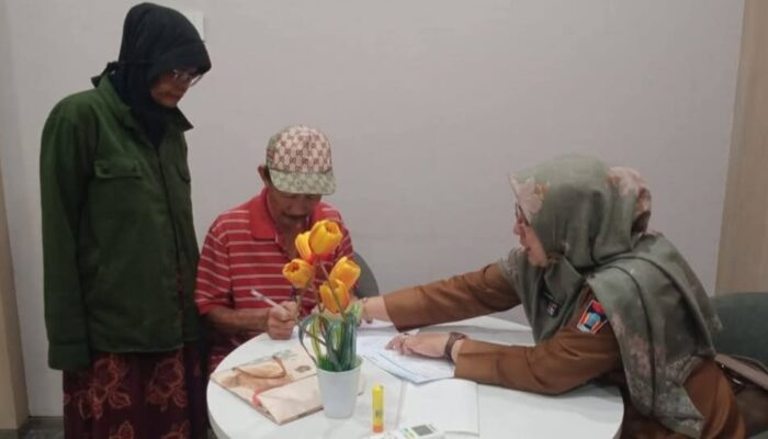 Pemko Padang Cairkan Dana Tunggu Hunian untuk 370 KK Korban Banjir