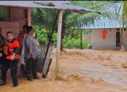Hujan Guyur Kota Padang, Sungai Meluap Rendam kawasan Rumah Warga