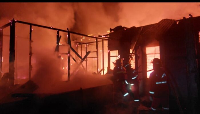 Dua Rumah di Padang Timur Terbakar, Kerugian Capai Rp750 Juta