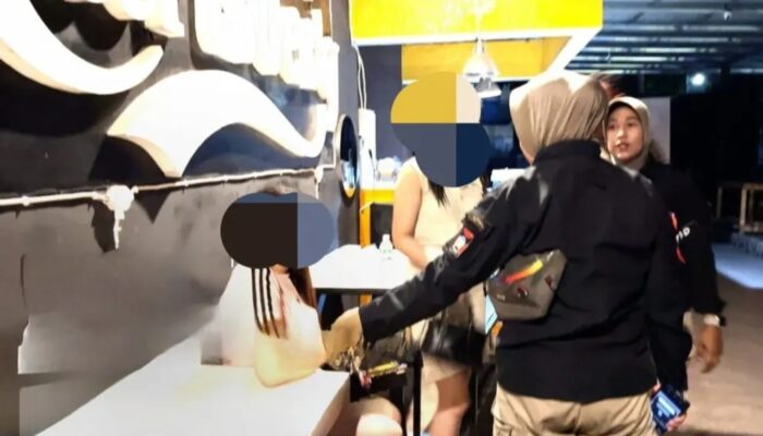 Satpol PP Padang Razia Cafe Langgar Aturan Hingga Dinihari
