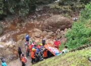 Mobil Masuk Jurang di Kelok 9 Lima Puluh Kota, Tujuh Orang Luka-Luka