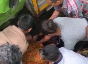 Warga Tertimpa Mobil Box Usai Kecelakaan di Jalan Padang–Painan