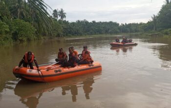 Anak 13 Tahun Hanyut di Sungai Liku Pesisir Selatan, Tim SAR Lakukan Pencarian