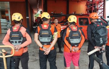 8 Remaja Terjebak Banjir di Air Terjun Sungai Bangek Padang