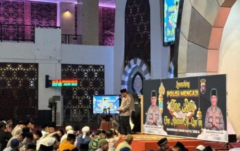 Kapolda Sumbar Luncurkan Program One Day One Khatam di Masjid Raya