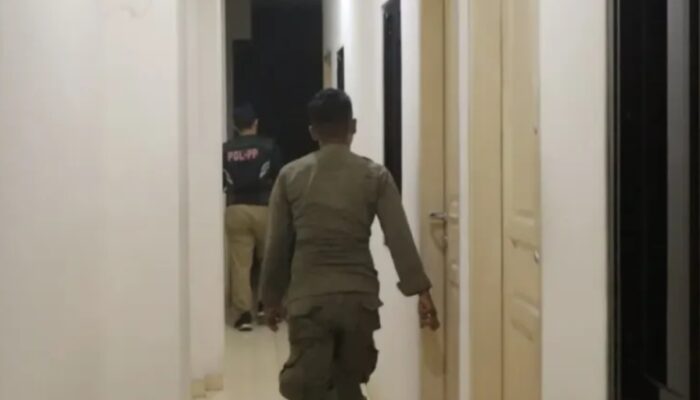 Satpol PP Padang Patroli Penginapan Cek Identitas Tamu Sesuai Peraturan