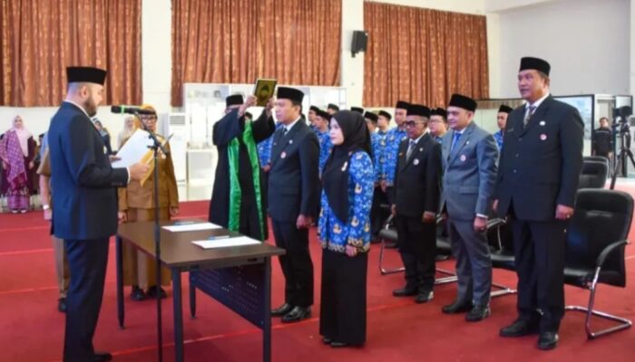 Wako Lantik 54 Pejabat dan Kepsek, Tekankan Integritas