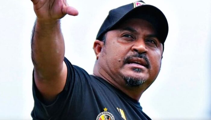 Semen Padang FC Pilih Imran Nahumarury sebagai Pelatih Baru