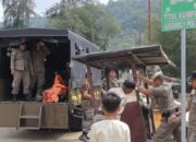 Satpol PP Padang Razia PKL Puluhan Barang Dagangan Diamankan