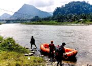Lansia Diduga Hanyut di Sungai Batang Sangir, Tim SAR Lakukan Pencarian