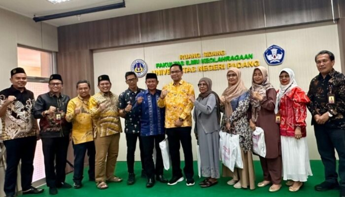 FIK UNP, Syukuran Guru Besar, Pelepasan Haji, dan Purna Tugas dalam Satu Momentum