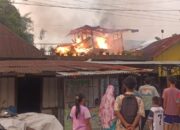 Gudang Rumah di Banuaran Padang Terbakar, Api Muncul dari Lantai Dua