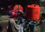 Distribusi Air Bersih Pascabanjir Bandang di Padang Terus Berlanjut
