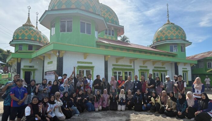 UNP dan POLYCC Malaysia Giat Program Internasional Idul Adha di Tanah Datar