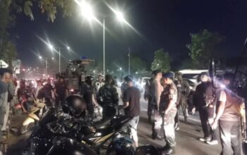 Satpol PP Padang Tertibkan PKL Fasilitas Umum dan Taman Kota Jadi Sasaran