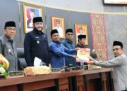 Pemko dan DPRD Padang Sahkan Perda Penguatan Lembaga Adat
