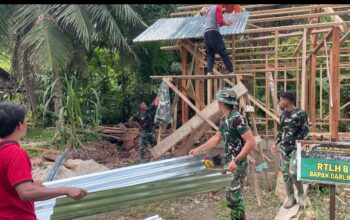 Satgas Karya Bakti TNI AD Percepat Renovasi RTLH di Mentawai