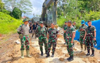 Wadanpusterad ke- Mentawai Pastikan Program Karya Bakti TNI AD Sesuai Target