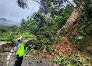 Longsor Lembah Anai Belum Dibersihkan, Jalur Padang–Bukittinggi Masih Ditutup