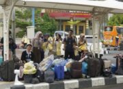 UNP Awali Aktivitas Senam Bersama dan Berangkatkan Mahasiswa KKN