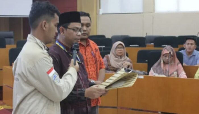 Rektor UNP Krismadinata Lantik MPM KM Universitas Negeri Padang