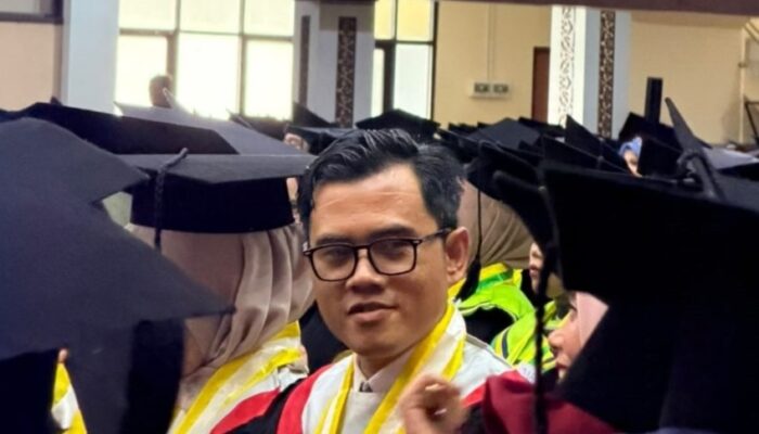 Pertama, Lulusan Doktor UNP Pelopori Program Pembelajaran Jarak Jauh SMA