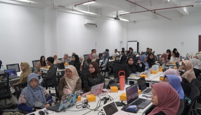 UNP Perkuat Publikasi Ilmiah, 60 Asisten Riset Ikuti Penulisan Artikel Berbasis SLR