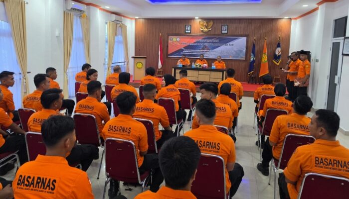 Kantor SAR Padang Gelar Latihan SAR di Perairan pantai Carolina